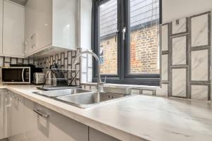 Luxurious Spacious Apartment 2BR 2BA