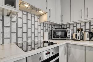 Luxurious Spacious Apartment 2BR 2BA