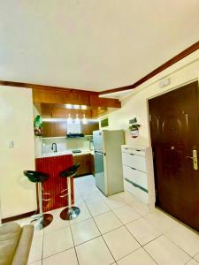 Dym cozy condo pad