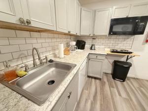 Vegas Super Central House