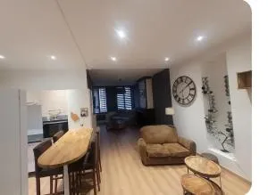 Appartement plein centre ville place des vosges - Sanchey