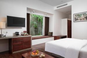 Lynnaya Urban River Resort
