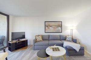 Retreat, Relax, & Repeat in Riverside