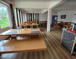 Shail Shikhar Heritage Inn