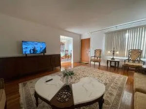 Luxury two bedroom apartment in a private house - Parkside