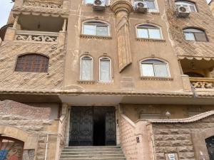 Pyramids view - Free Wi Fi