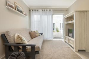 Tuis en Tevrede - 1 Bedroom Flat