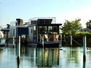 Floating freedom by the Dodekalitten - Vejrø