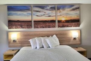 Days Inn & Suites by Wyndham New Iberia