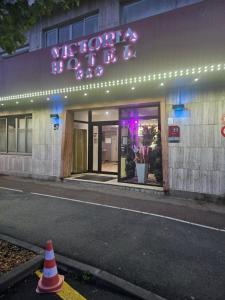 Hôtel Victoria proche Stade de Rugby et Centre Ville