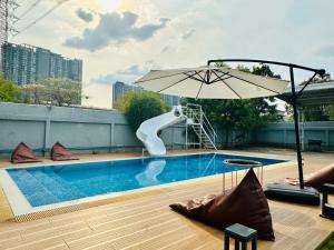 曼谷市区700平五房独栋泳池别墅