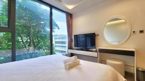 Vinhomes Metropolis by Emily in Town