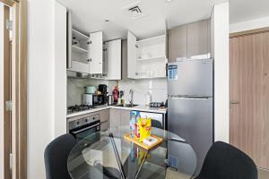 Silkhaus Vacation Homes Stylish 2BDR in Azizi Gardens with Pool & Gym