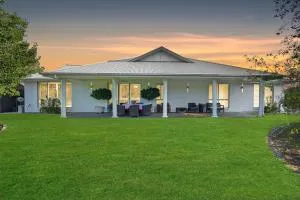 Ella's Garden - Bethany