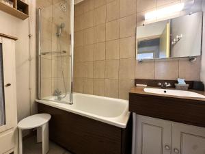 Résidence Les Arolles - Spacieux deux pièces pied des pistes MAE-3534