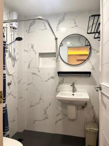 FountainBlue Hotel and Banquet Hall