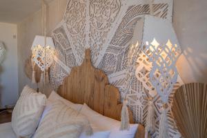 Art Cabin At The Beach