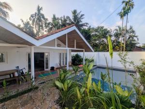 3 Bed Private Villa With Pool, 250m To The Beach