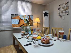 Open Special-Olimodeling,6 people,Veterans Hospital Station,Jamsil Lotte Tower,Jamsil Sports Complex,KSPO dome,COEX, 6200 airport Limousine bus stop 3min