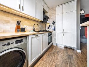 Wrocław Mikołajów Cosy Apartment by BookingHost