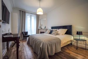 B&B / Chambres d'hotes Relais12bis Bed & Breakfast By Eiffel Tower : photos des chambres