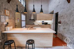 R Private Club House 4B4B 16 pax by Verve