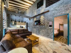 R Private Club House 4B4B 16 pax by Verve