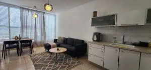 הדירה האורבנית - 霍隆