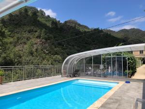 Le Massoulier Pergola