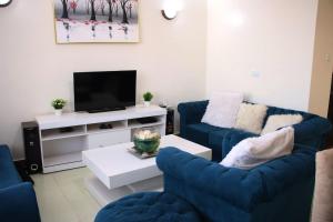 Best rated Garden Estate 2 bed-White House