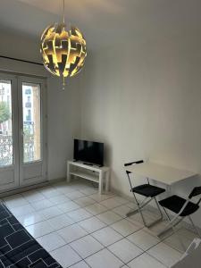 Foch 3-Studio-Beziers center -wifi -tv connected