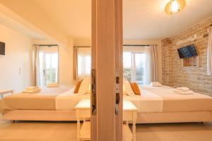 Two-Bedroom Apartment room in Philharmonie Hotel