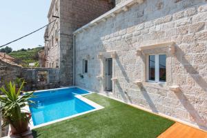 Holiday Villa Podobuće