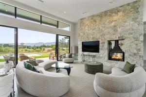 Chris - Designer Masterpiece in Kangaroo Valley