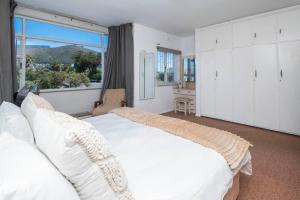 Spacious 2-Bed - Mouille Point