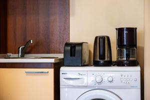 Primrose Apartment with Free Parking