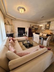Effis Home Kastoria - Comfort and Serene Environment