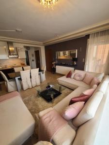 Effis Home Kastoria - Comfort and Serene Environment