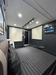 Studio D'Makmur - 任罗宏