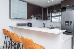 Lovely 2 bed in Claremont