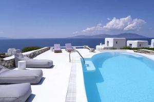 Paradisiacal Villa with Pool and Sea View in Mykonos