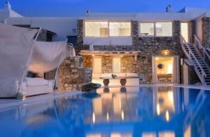 Paradisiacal Villa with Pool and Sea View in Mykonos