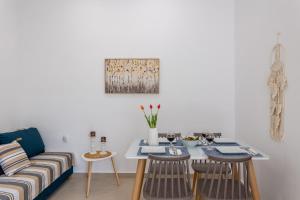 Avra 4 amazing house by the sea