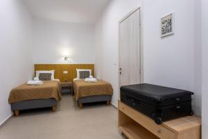 Avra 4 amazing house by the sea