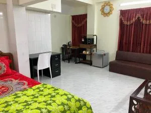 En-suite In Niketan, Gulshan - Brāhmanchiran