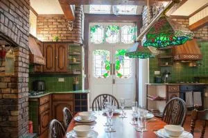 Victorian Elegance at Kingscliffe, Sleeps 17 - Moston