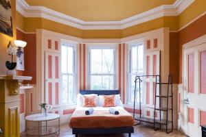 Victorian Elegance at Kingscliffe, Sleeps 17