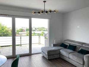 T2 centre ville Anglet dernier étage parking en sous-sol WIFI smart TV serviettes et draps inclus