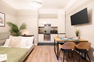 Premium 1 Bedroom Apartment on Maria St