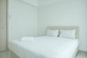 Spacious and Nice 2BR at Hillcrest House Apartment By Travelio